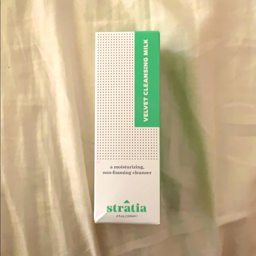 Stratia Velvet Cleansing Milk! 💚